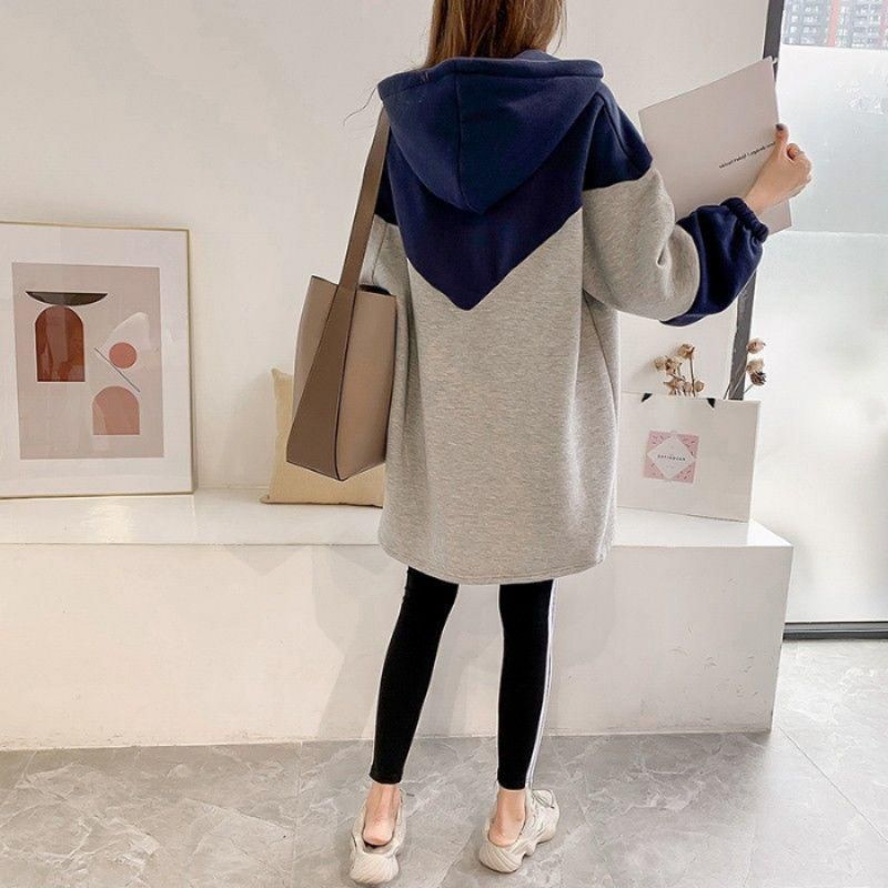 Thin sweater coat