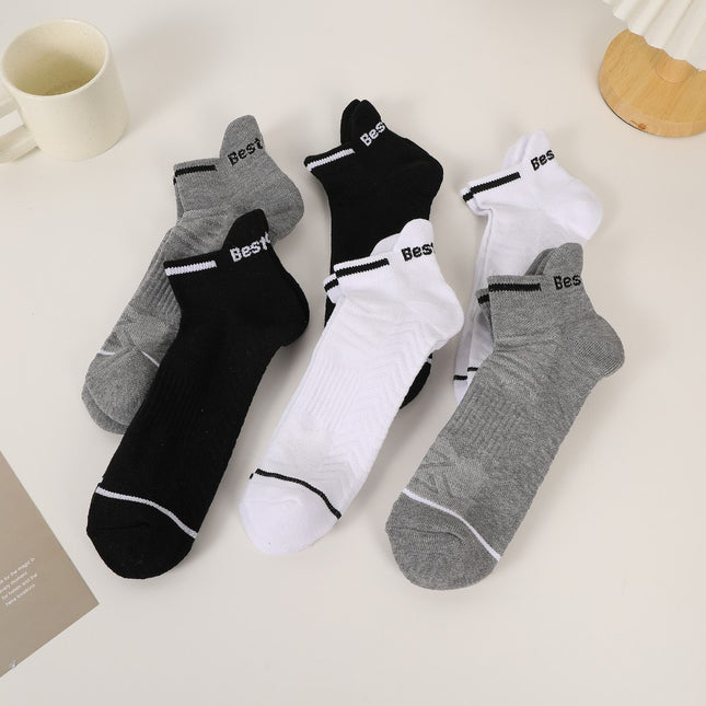 6 Pairs Of Sports Socks